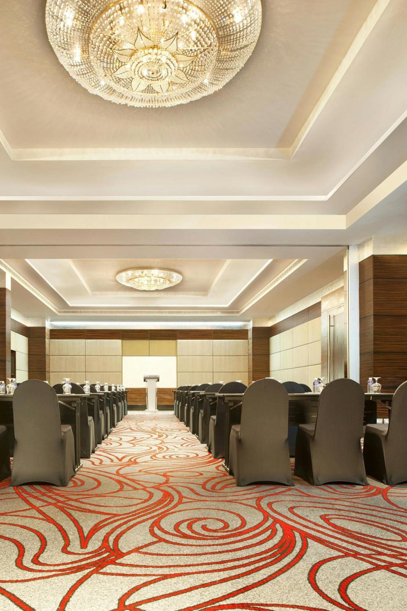 Le Meridien Coimbatore Bagian luar foto