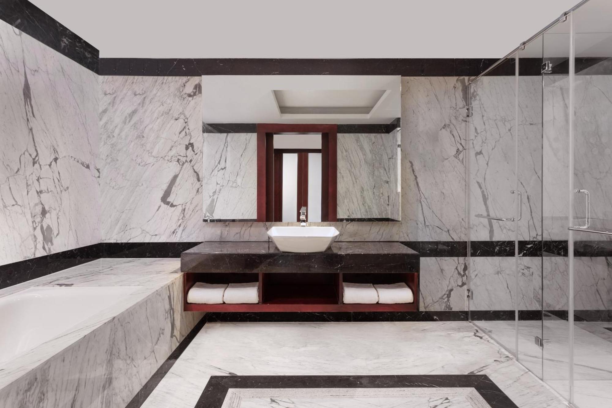 Le Meridien Coimbatore Bagian luar foto